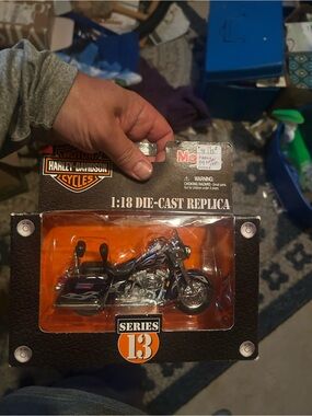 Harley-Davidson Black and Chrome Die-Cast Motorcycle Replica